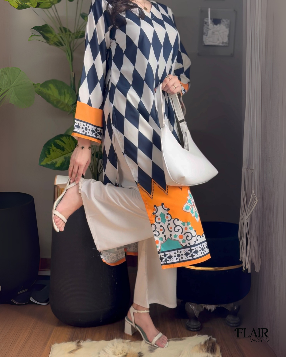 Celina White Hobbo Bag