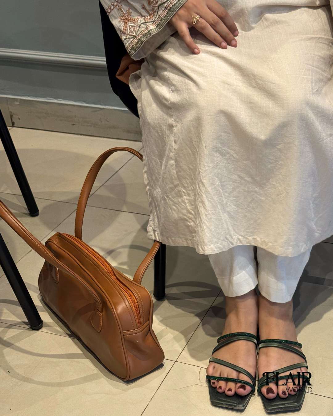 Lavisa Brown Shoulder Bag