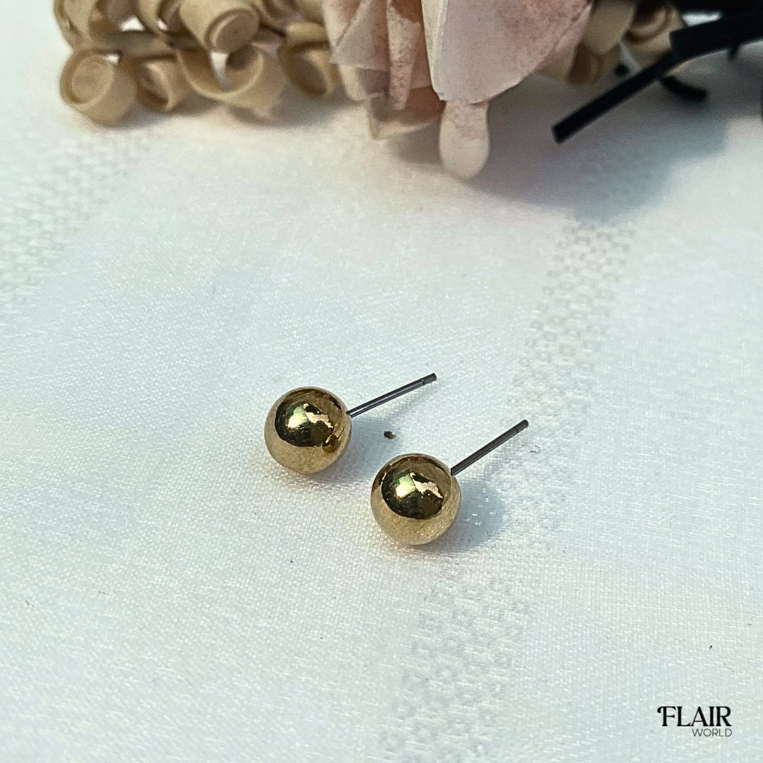 Single Pearl Gold Studs