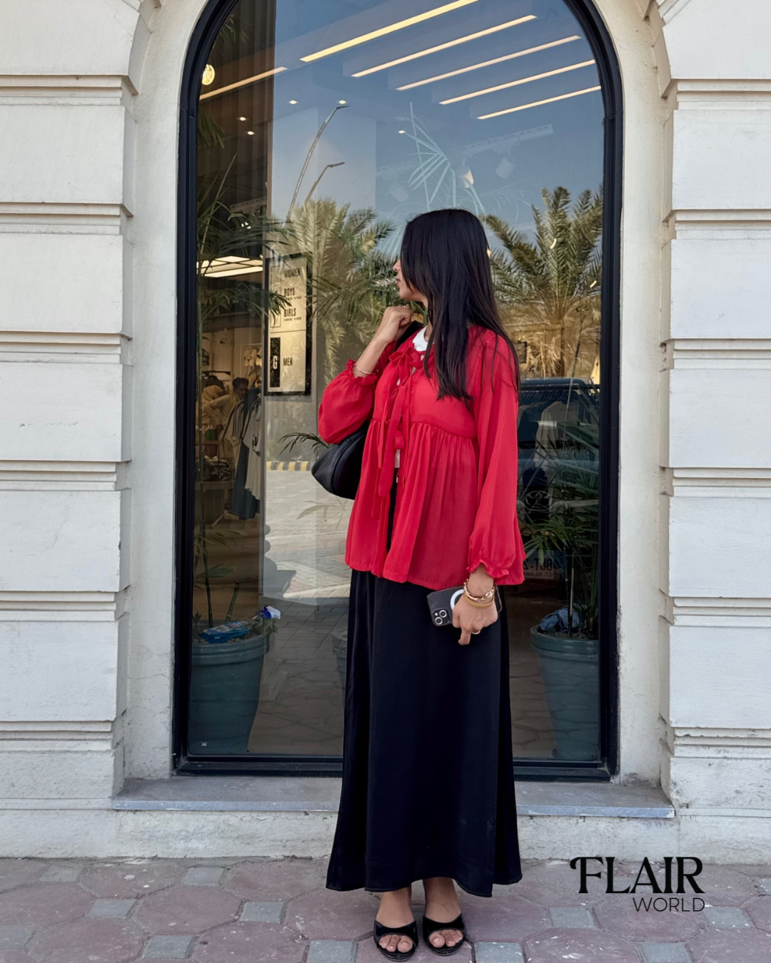 Lavisa Black Shoulder Bag