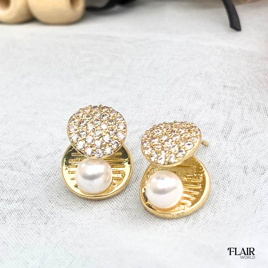 Gold Oyster Studs