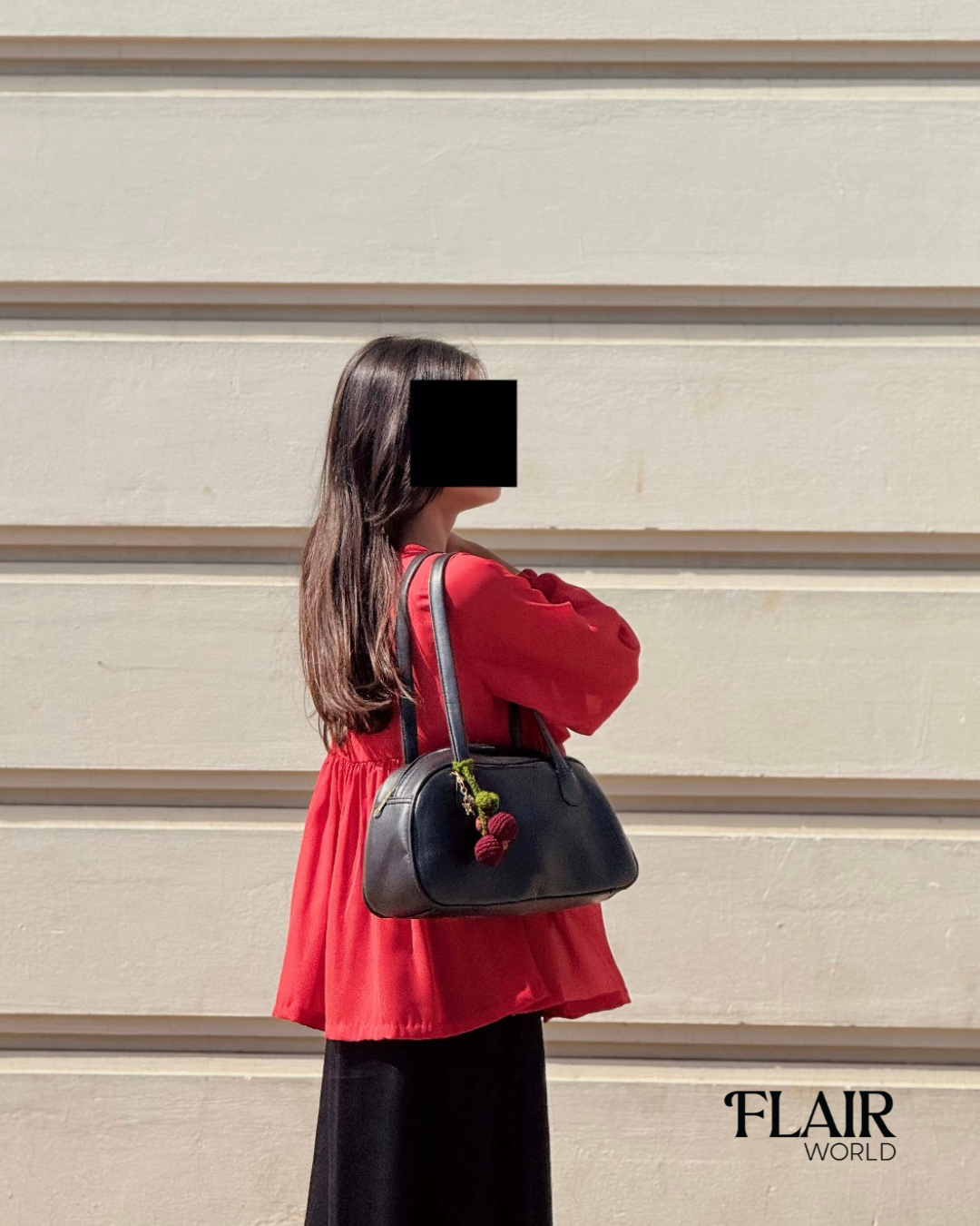 Lavisa Black Shoulder Bag